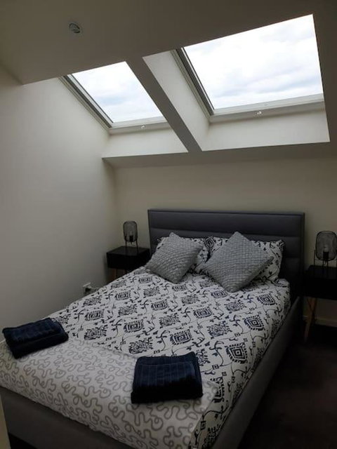 Luxurious Modern 2 Bedroom 2 Bathroom Apartment - Accommodation Burleigh 3