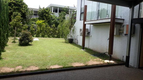 Maple Villa - The Beach House By The Bay - Accommodation Burleigh 3