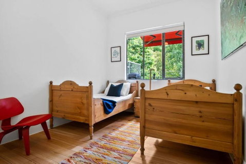 Massive Mitford Large Luxurious 1st Class 4 Bdrm - Accommodation Burleigh 1