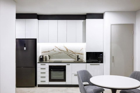 Meriton Suites Liverpool - Accommodation Burleigh 2
