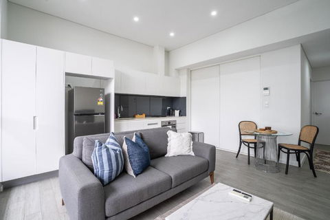 Modern 1-Bedroom Retreat - Accommodation Burleigh 1