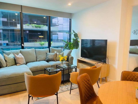 Moody Moon Apartment @ Sky Garden - Glen Waverley - Accommodation Burleigh 2