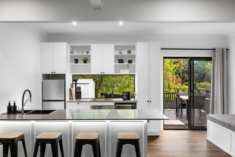 New Modern 2 Bedroom Mountain Retreat Escape - Accommodation Burleigh 1