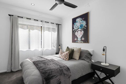 New Modern 2 Bedroom Mountain Retreat Escape - Accommodation Burleigh 0