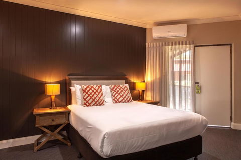 Nightcap At Archer Hotel - Accommodation Burleigh 0