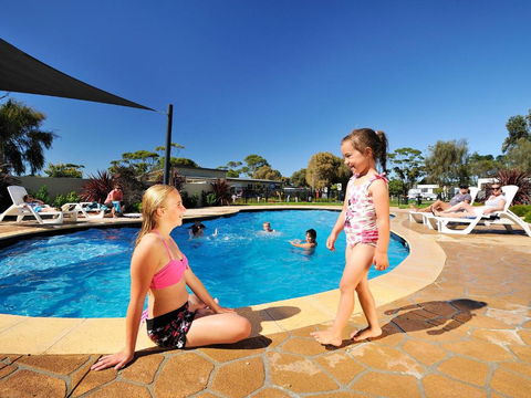 NRMA Eastern Beach Holiday Park - Accommodation Burleigh 1