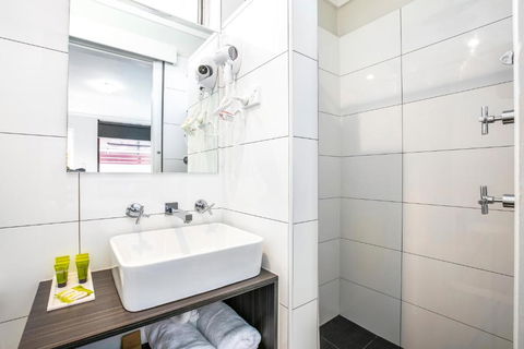 Nightcap At Jamison Hotel - Accommodation Burleigh 2