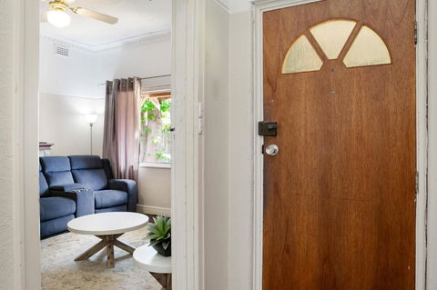 North Beach Cottage By Swan Bnb Management - Accommodation Burleigh 2