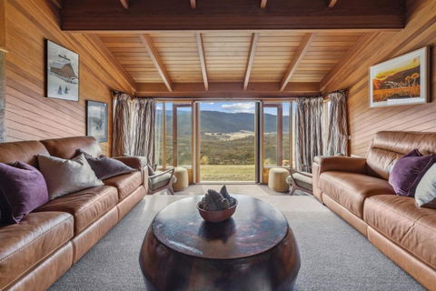 Nowhere Lodge - Accommodation Burleigh 0