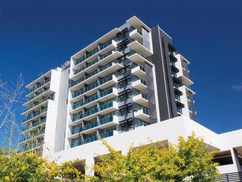 Oaks Gladstone Grand Hotel - Accommodation Burleigh 2