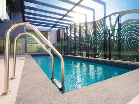 Oaks Gladstone Grand Hotel - Accommodation Burleigh 1