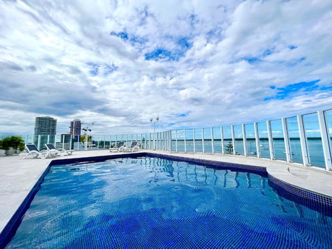 Ocean View 2BR Apartment And SPA - Accommodation Burleigh 1