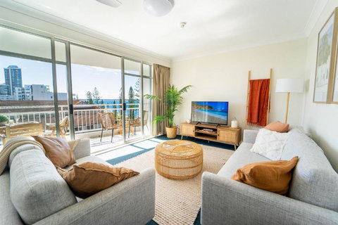 Ocean View 2BR Apartment And SPA - Accommodation Burleigh 0