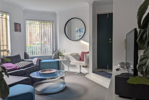 Ocean Villa - Accommodation Burleigh 0
