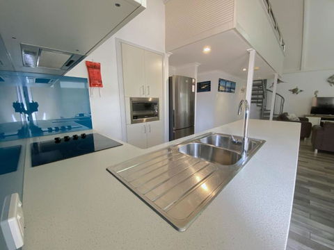 Osprey Holiday Village Unit 121 - Accommodation Burleigh 1