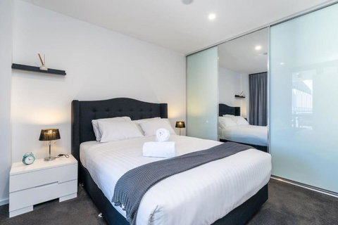 Park Avenue Apt In The Heart Of The City - Accommodation Burleigh 0
