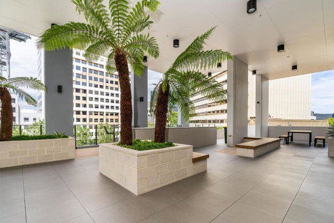 Park Avenue Apt In The Heart Of The City - Accommodation Burleigh 2