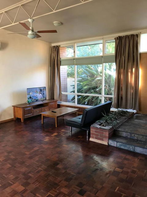 Paradise Grove - Accommodation Burleigh 3