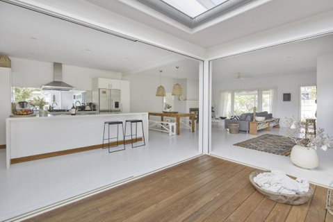 Patrick Street Villa - Accommodation Burleigh 2