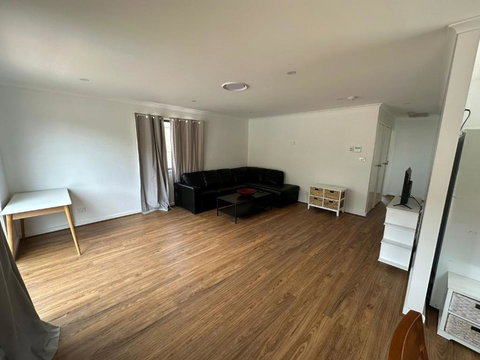 Peak View - Accommodation Burleigh 2