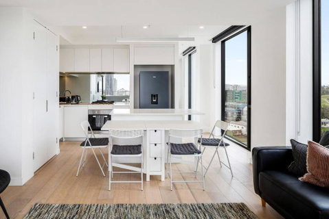 Perfect Haven In Spring Hill 2B1B And Parking - Accommodation Burleigh 1
