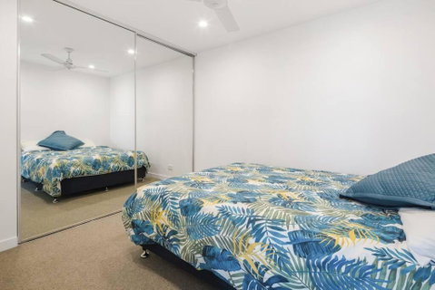 Perfect Haven In Spring Hill 2B1B And Parking - Accommodation Burleigh 3