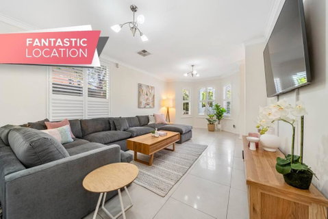 Petal And Bloom - 3BR Family CBD - Accommodation Burleigh 0