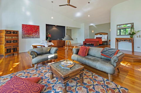 Pethers Rainforest Retreat - Accommodation Burleigh 1