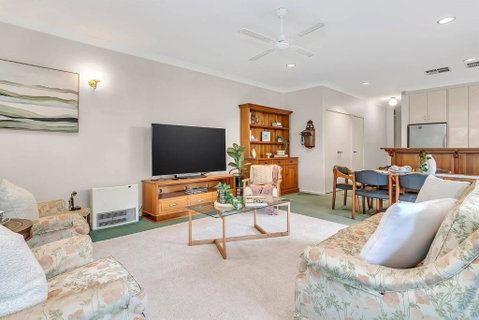 Picket Fence Cottage - Steps From Adelaide Oval - Accommodation Burleigh 3