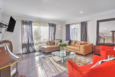 Pleasant Way River Lodge - Accommodation Burleigh 3