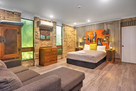 Pleasant Way River Lodge - Accommodation Burleigh 2