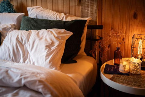 Poets Ode Featuring The Donkey Shed Theatre - Accommodation Burleigh 3