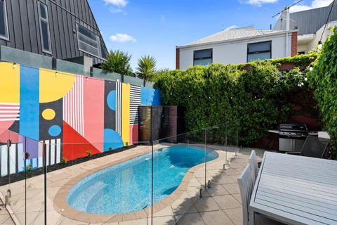 Port Paradiso - Accommodation Burleigh 0