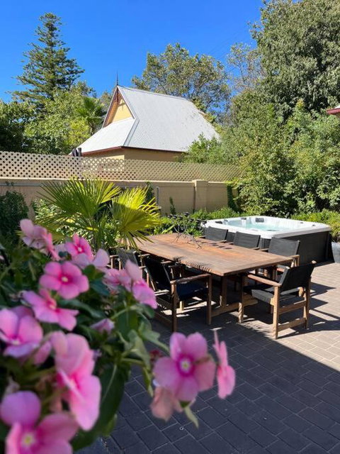 Porters Cottage Oasis - Accommodation Burleigh 0