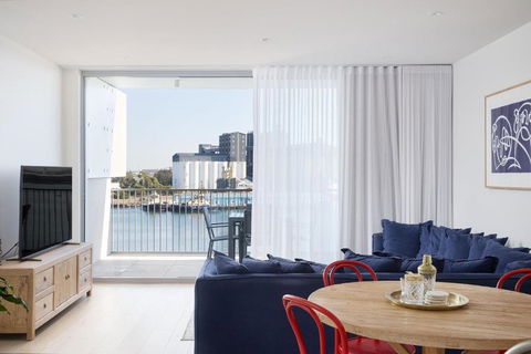 Portside On Honeysuckle - Accommodation Burleigh 0
