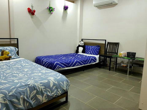 Quiet 2 Bedroom Farm House - Accommodation Burleigh 3