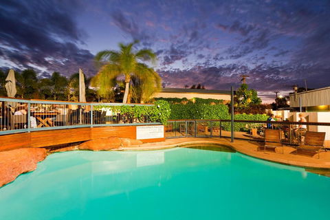 Potshot Hotel Resort - Accommodation Burleigh 2
