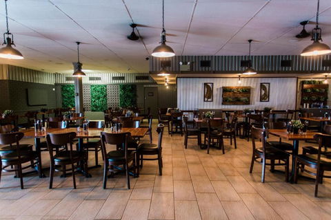 Potshot Hotel Resort - Accommodation Burleigh 1