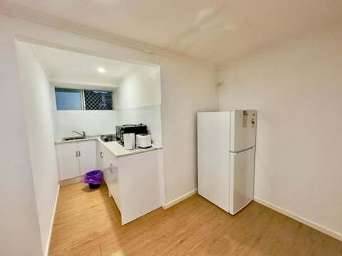 Prime 1BR Near Transport And Retail - Accommodation Burleigh 0