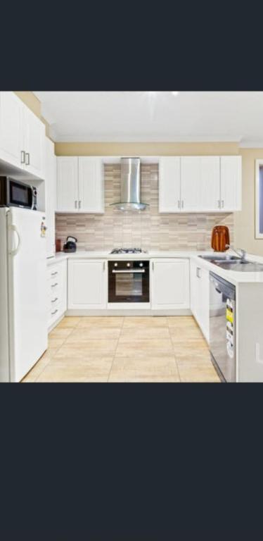 Private Room2 20 Minute CBD And Airport - Accommodation Burleigh 0
