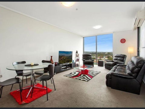 Private Room With Shared Washroom Only In 3bhk Apartment - Accommodation Burleigh 3