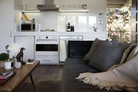 Provence Spa Villa 2 - Accommodation Burleigh 2