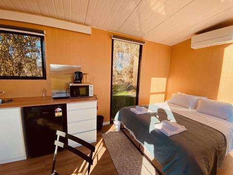 Pyrenees Views By Tiny Away - Accommodation Burleigh 2