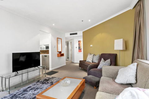 Quay West 2302 Self-Catering - Accommodation Burleigh 3