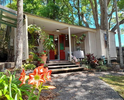Quirky Cottage In Centre Of Maleny, Walk Everywhere - Accommodation Burleigh 0