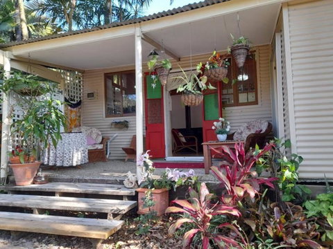 Quirky Cottage In Centre Of Maleny, Walk Everywhere - Accommodation Burleigh 2