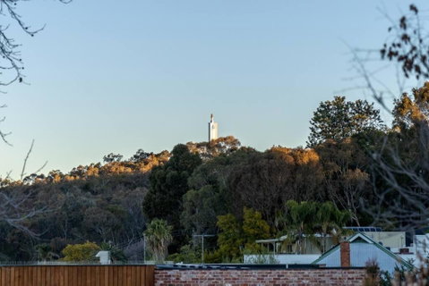 Read Place Retreat - Accommodation Burleigh 3