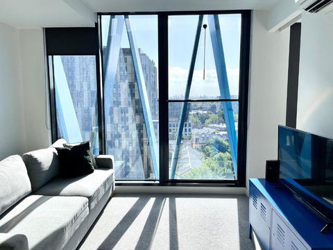 Readyset Apartments On Bouverie - Accommodation Burleigh 3