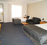 Asters On James Motor Inn - Accommodation Burleigh