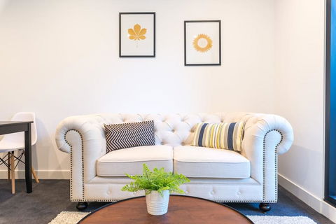 Astrina Deluxe 1 Bedroom - Accommodation Burleigh 1